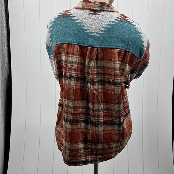 🆕Aztec Shacket Shirt Jacket Plaid Button Down Pockets Sm/Med & Lg/XL Available - Picture 11 of 13